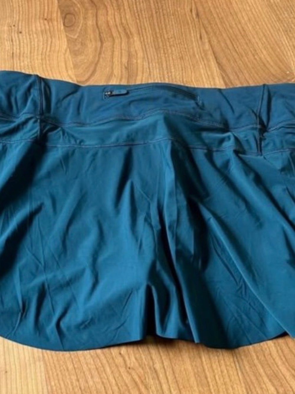 Lululemon skirt size 10